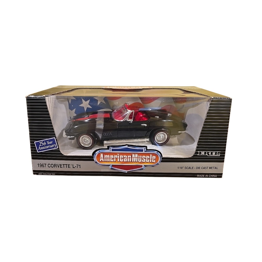 American Muscle‎ 1967 Corvette L-71 ERTL 1/18 Scale Die Cast Car Anniversary